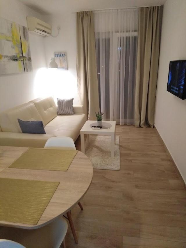 Sunny Day Apartments Tribalj 外观 照片